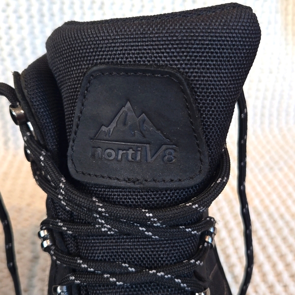 Youth Nortiv 8 Waterproof Hiking/ Snow Boots - Picture 9 of 13